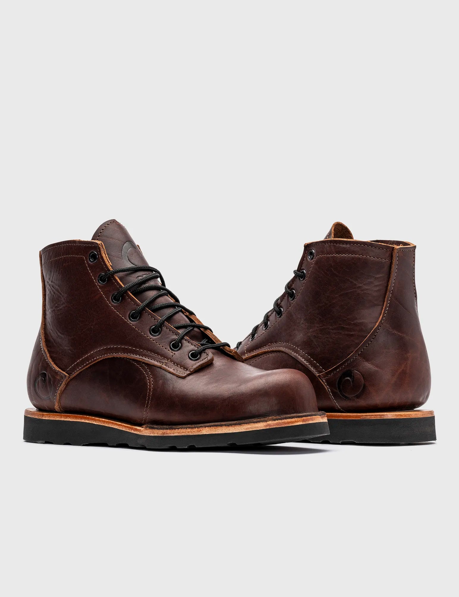 THE AMERICAN BISON 6 INCH BOOT - CHRISTY BLACK